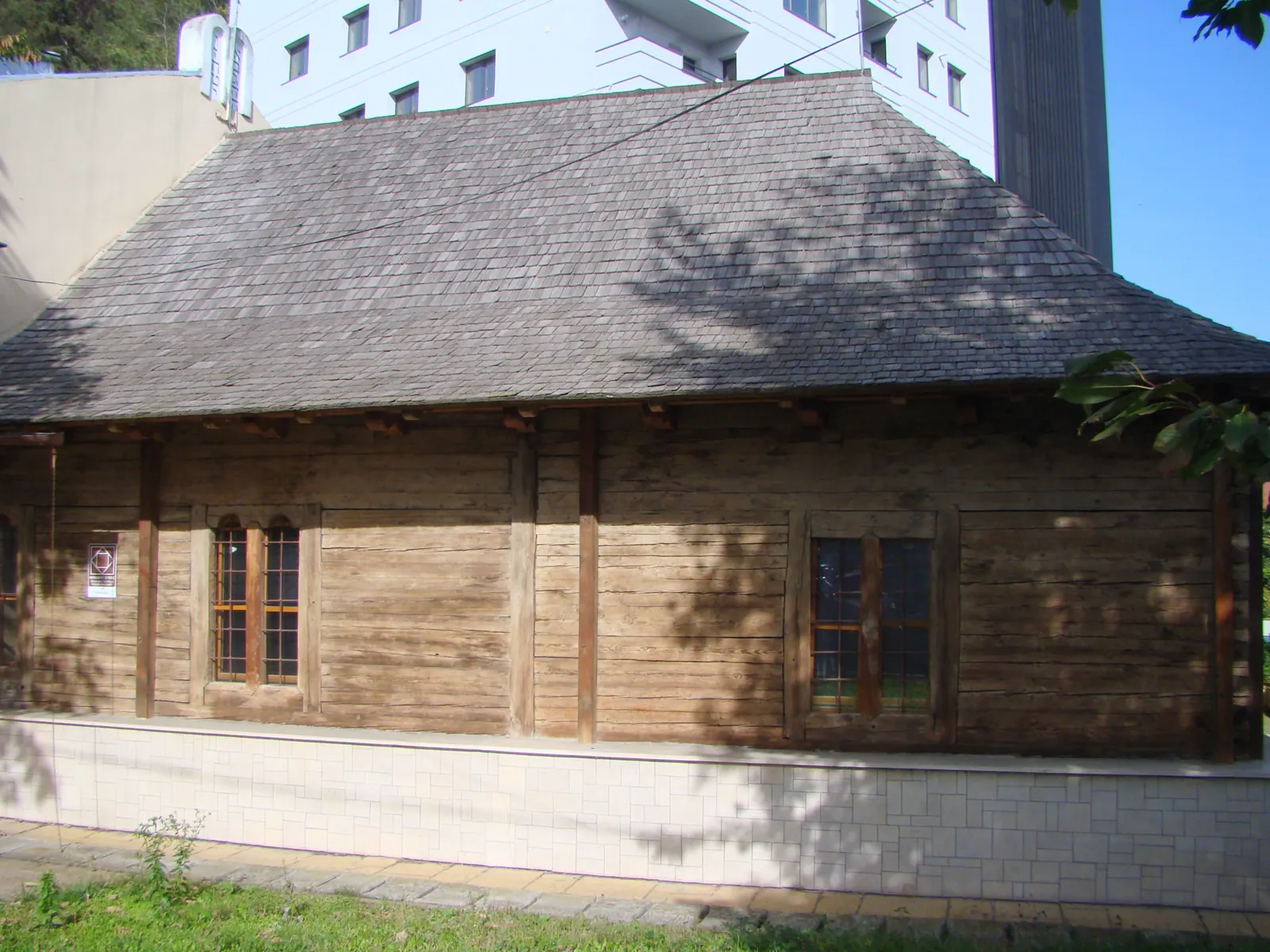 Sinagoga de lemn „Baal Șem Tov” (Muzeul Comunității Evreiești) Piatra-Neamț